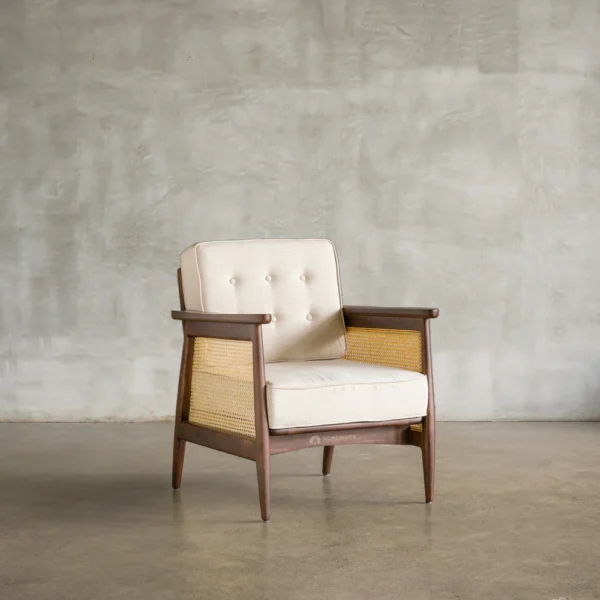 FINN ARM CHAIR
