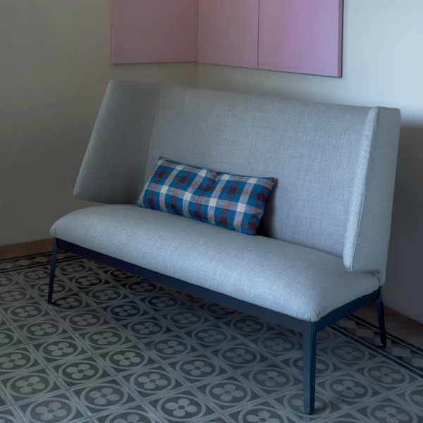 HUG LOVE SEAT - HIGH - Image 2